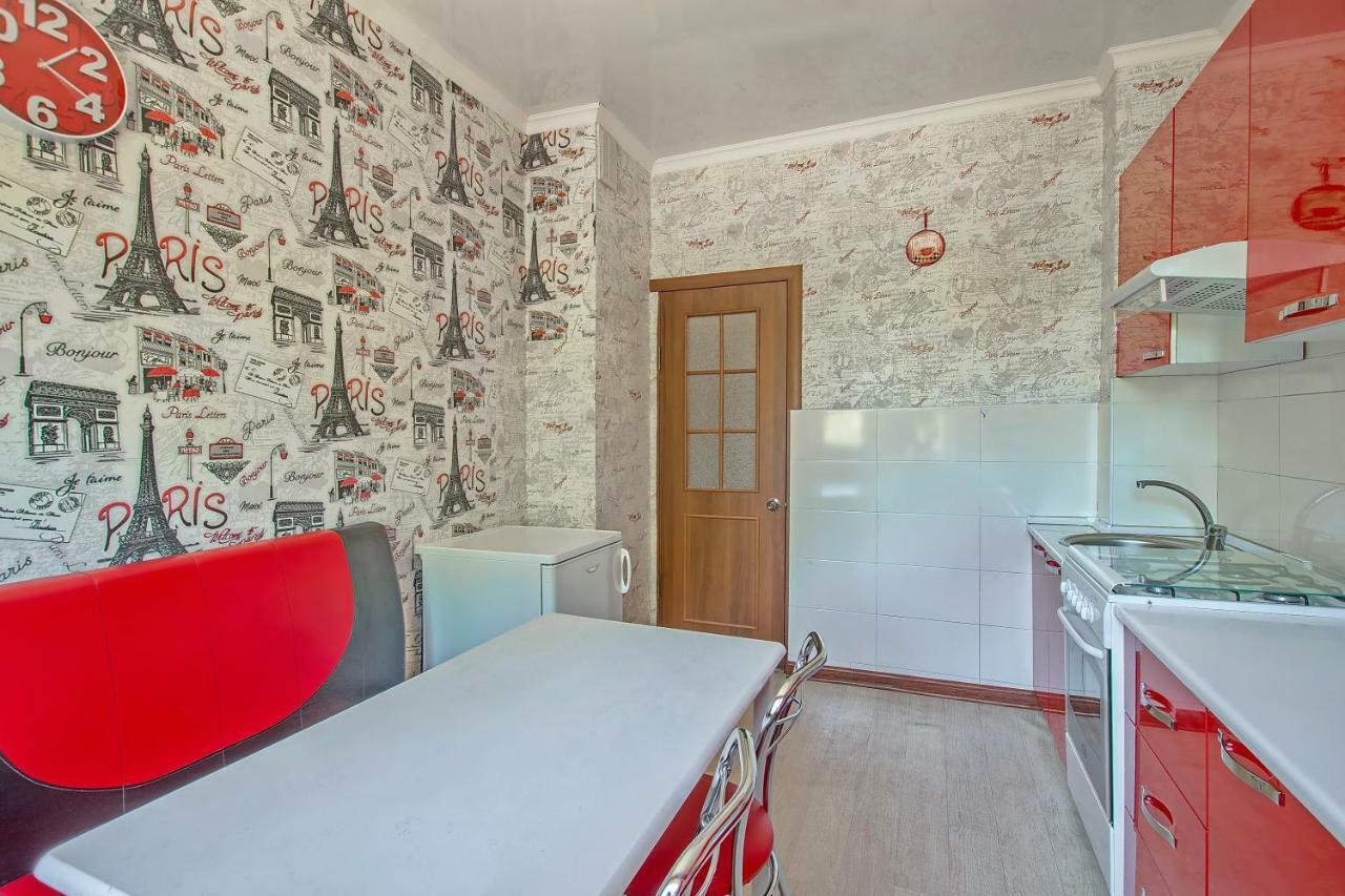 Cozy Apartment On Rozybakiev 145. Atakent Almaty Esterno foto
