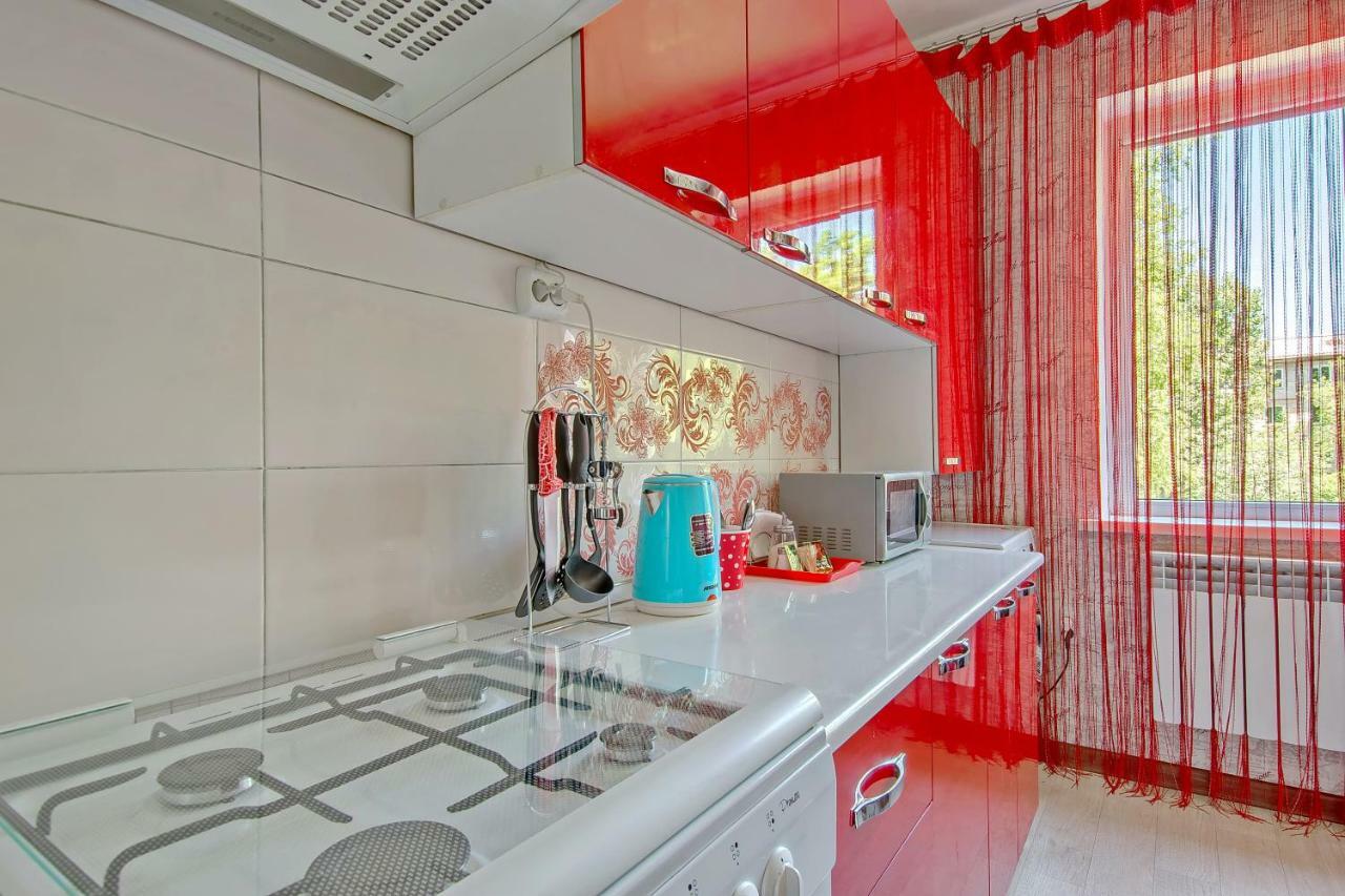Cozy Apartment On Rozybakiev 145. Atakent Almaty Esterno foto